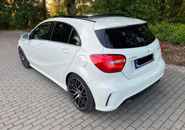 Mercedes-Benz Klasa A cena 69900 przebieg: 140000, rok produkcji 2015 z Kraków małe 667